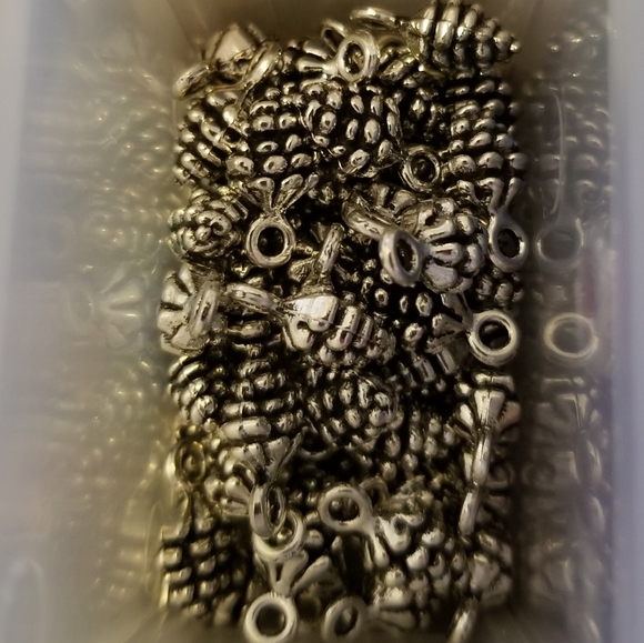 DIY Jewelry/Keychain Kit - Picture 13 of 16